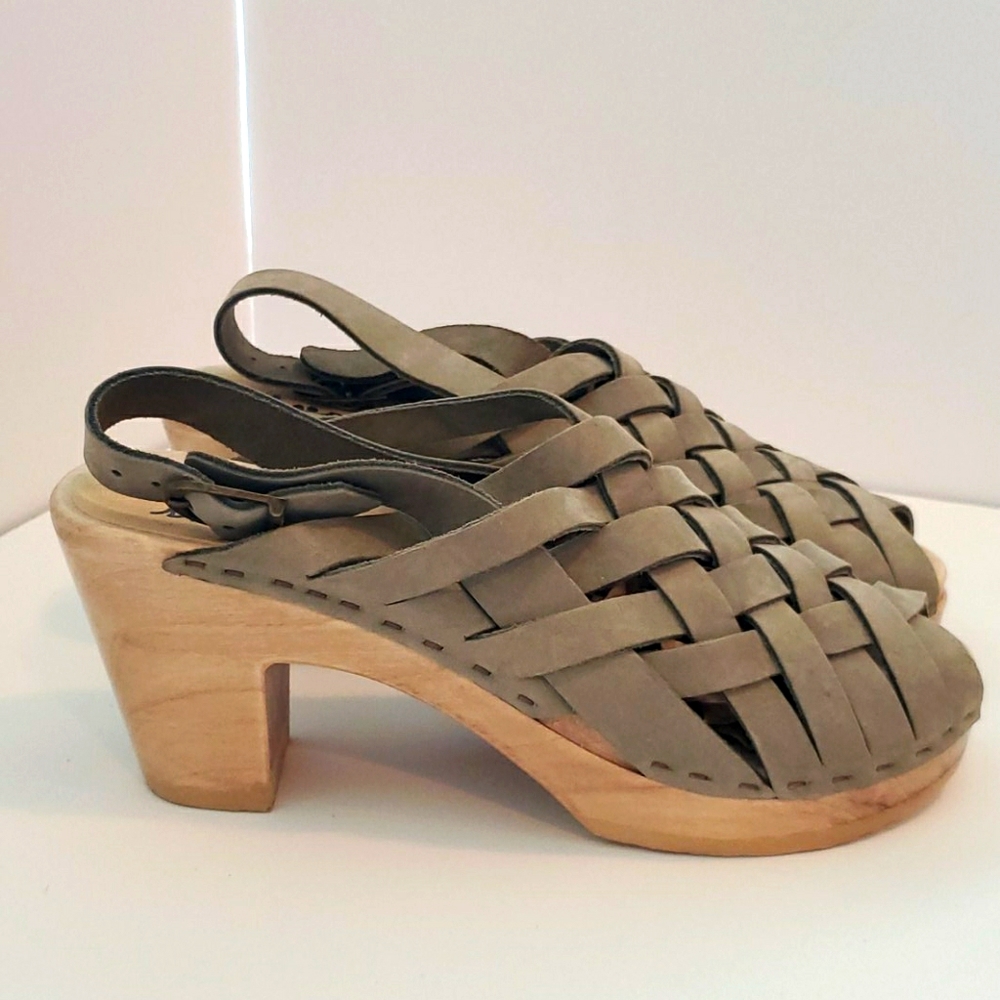 Anthropologie/Sheepish Huarache Slingbacks